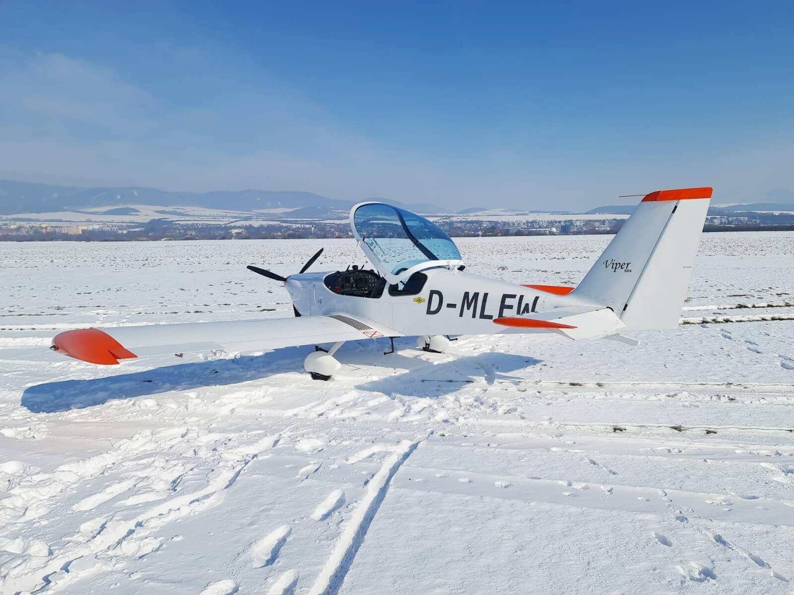 Nový Viper SD4 - TOMARK AERO | Viper SD4 and Skyper GT9 light sport ...